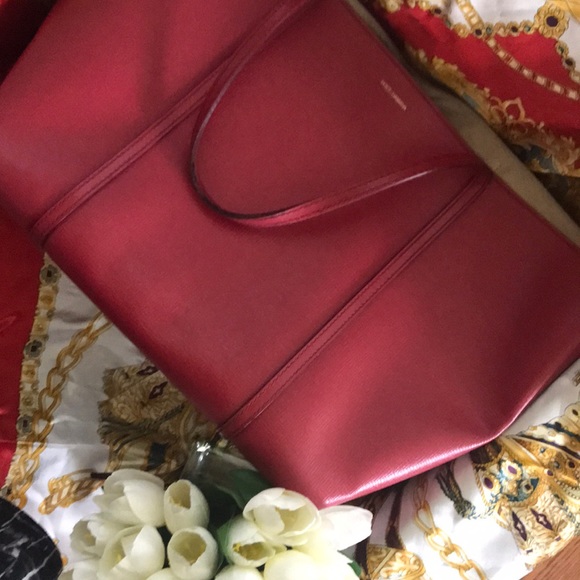 Dolce & Gabbana “Dauphine Escape” Red Tote - Picture 3 of 8